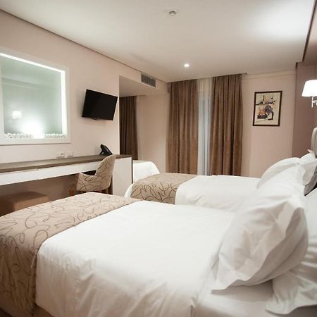 Agsel Hotel & Spa Tirana Exteriör bild