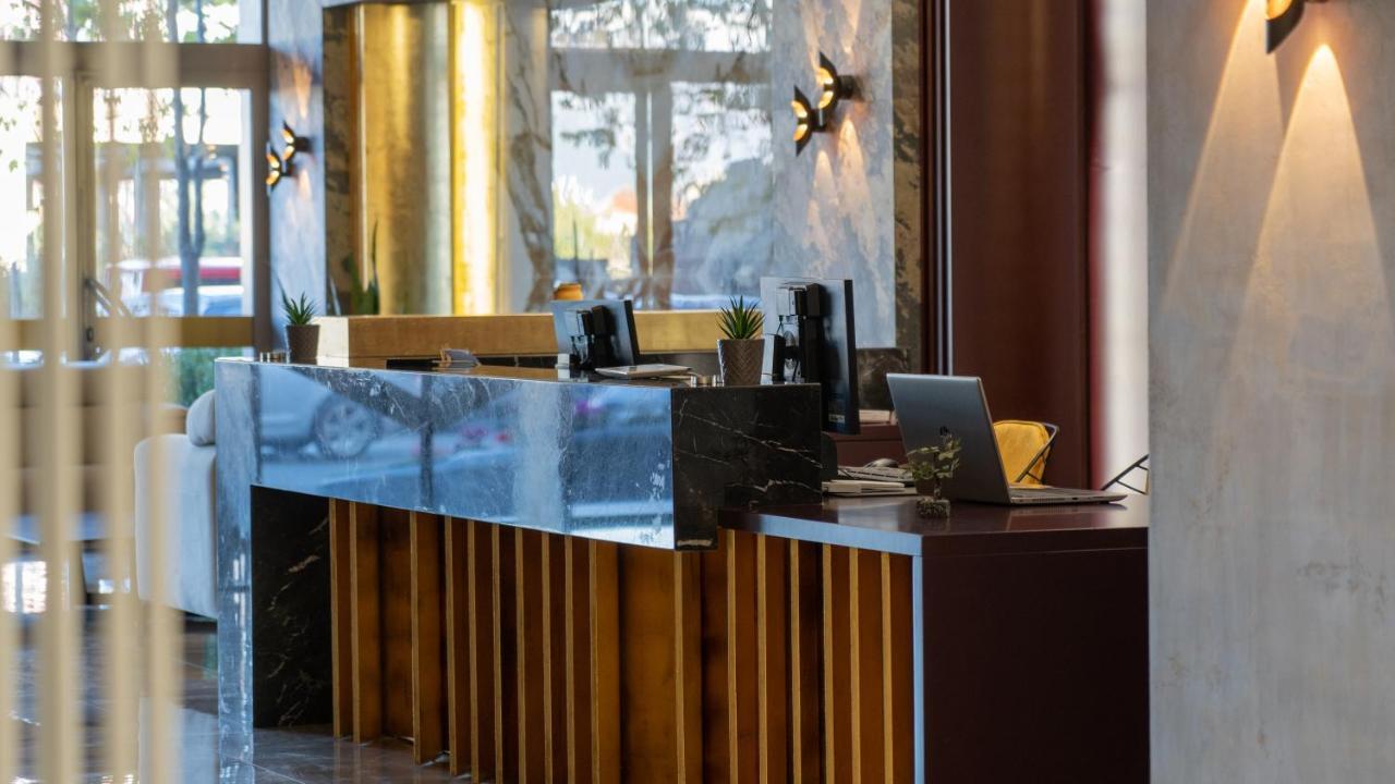 Agsel Hotel & Spa Tirana Exteriör bild