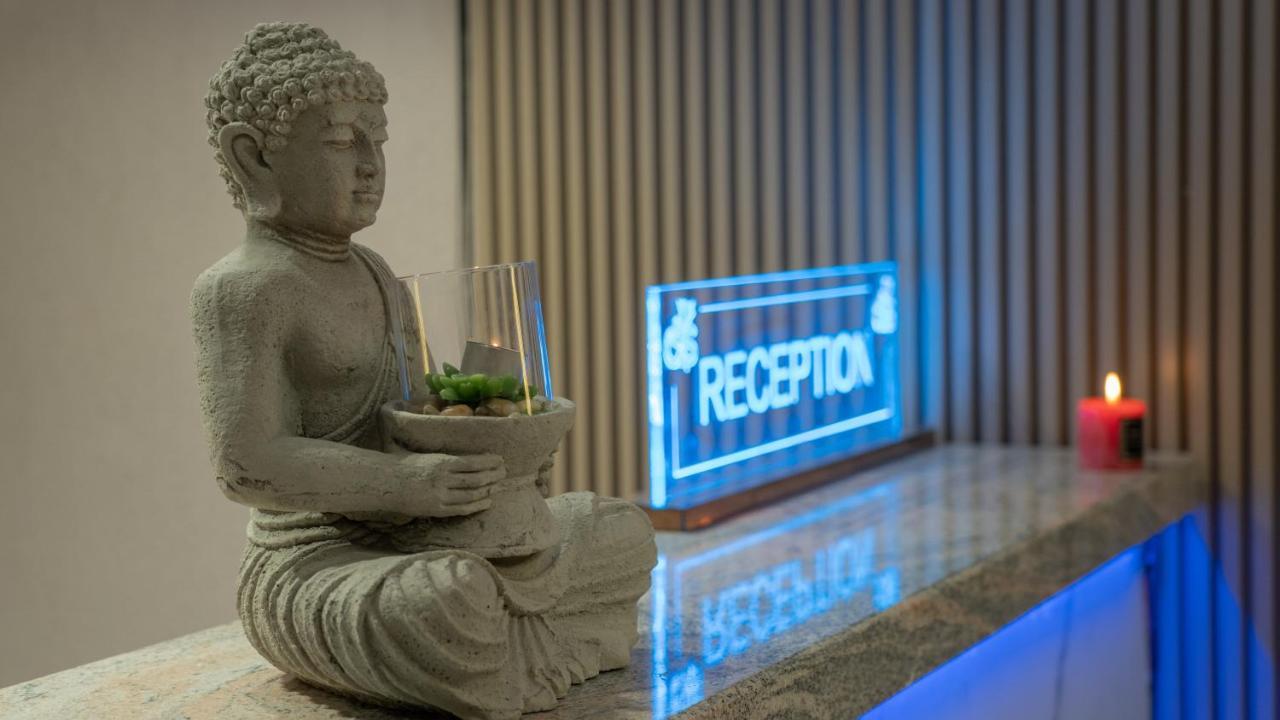 Agsel Hotel & Spa Tirana Exteriör bild
