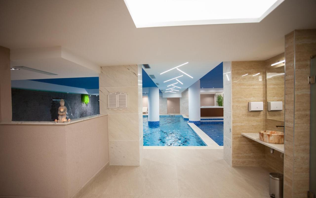 Agsel Hotel & Spa Tirana Exteriör bild