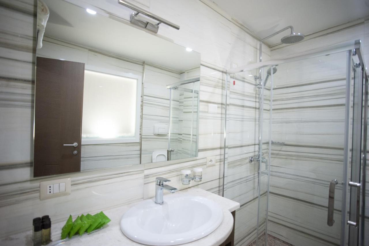 Agsel Hotel & Spa Tirana Exteriör bild